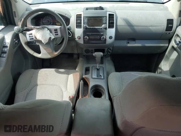 2016 Nissan Frontier Desert Runner z VIN 1N6AD0ER6GN797574, wystawiony jako Copart lot #68225105 z przebiegiem 130 164 mil mil oraz Szkoda całkowita • Salvage title. Historia ofert i sprzedaży dostępna na DreamBid. Obrazek 8.