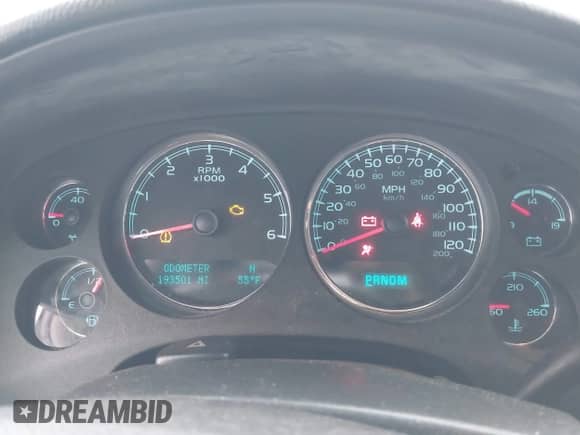 2011 Chevrolet Tahoe LT z VIN 1GNSKBE04BR367755, wystawiony jako IAAI lot #43109754 z przebiegiem 193 501 mil mil oraz . Historia ofert i sprzedaży dostępna na DreamBid. Obrazek 7.