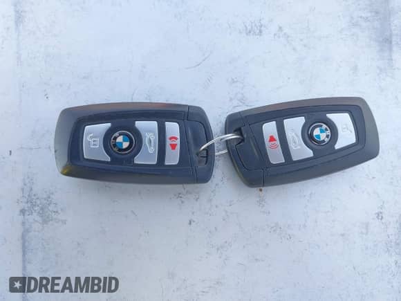 2015 BMW 5 Series 550i с VIN WBAKN9C56FD961027, выставлен на аукционе IAAI как лот 42653452 с пробегом 167 493 миль миль и . История ставок и продаж доступна на DreamBid. Изображение 11.