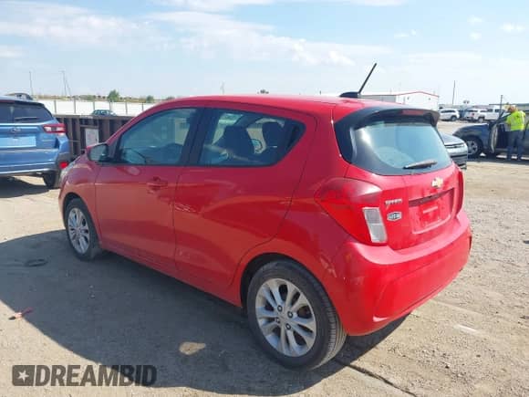 2020 Chevrolet Spark LT z VIN KL8CD6SA8LC408929, wystawiony jako IAAI lot #43205755 z przebiegiem 85 026 mil mil oraz . Historia ofert i sprzedaży dostępna na DreamBid. Obrazek 3.