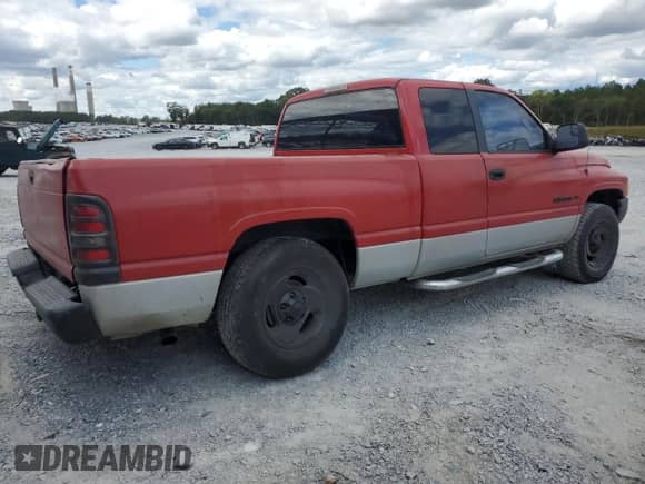 2000 Dodge 1500 z VIN 3B7HC12Z6YG127399, wystawiony jako Copart lot #72203464 z przebiegiem 177 592 mil mil oraz Szkoda całkowita • Salvage title. Historia ofert i sprzedaży dostępna na DreamBid. Obrazek 3.