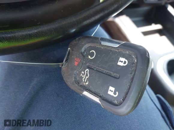 2021 Chevrolet Silverado 1500 RST z VIN 1GCUYEED6MZ158637, wystawiony jako IAAI lot #43168237 z przebiegiem 70 283 mil mil oraz . Historia ofert i sprzedaży dostępna na DreamBid. Obrazek 11.