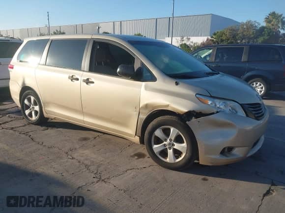 2014 Toyota Sienna L with VIN 5TDZK3DC0ES435998, listed as a IAAI auction lot 43475071 with 69,397 mi miles and . Bid and sale history available at DreamBid. Image 1.