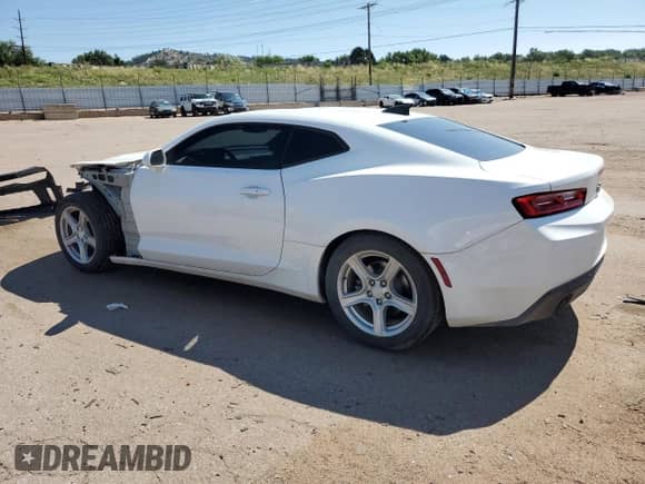 2018 Chevrolet Camaro 1LS z VIN 1G1FA1RX6J0122062, wystawiony jako Copart lot #64812795 z przebiegiem 68 879 mil mil oraz Szkoda całkowita • Salvage title. Historia ofert i sprzedaży dostępna na DreamBid. Obrazek 2.