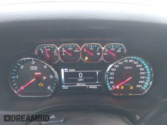 2019 Chevrolet Tahoe Commercial z VIN 1GNLCDEC3KR323012, wystawiony jako IAAI lot #42517025 z przebiegiem 40 412 mil mil oraz . Historia ofert i sprzedaży dostępna na DreamBid. Obrazek 7.