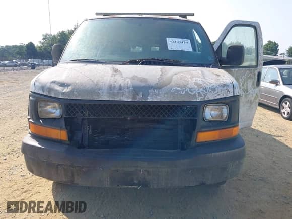 2006 Chevrolet Express Cargo with VIN 1GCFG15X961216031, listed as a IAAI auction lot 42403429 with 172,462 mi miles and . Bid and sale history available at DreamBid. Image 6.