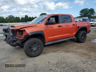 2017 Toyota Tundra SR5 z VIN 5TFDW5F12HX652988, wystawiony jako Copart lot #60488355 z przebiegiem 35 411 mil mil oraz Szkoda całkowita • Salvage title. Historia ofert i sprzedaży dostępna na DreamBid. Obrazek 1.