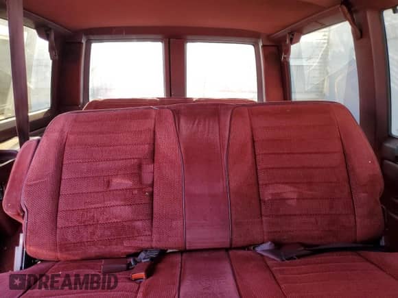 1992 Chevrolet Astro с VIN 1GNDM19Z3NB219051, выставлен на аукционе Copart как лот 41997675 с пробегом 242 745 миль миль и Списание • Salvage title. История ставок и продаж доступна на DreamBid. Изображение 10.