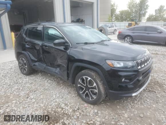 2023 Jeep Compass Limited with VIN 3C4NJDCNXPT506546, listed as a Copart auction lot 82047325 with 43,427 mi miles and Non repairable. Bid and sale history available at DreamBid. Image 4.