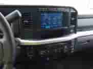 2024 Ford F-250 XL z VIN 1FT7W2BT2REE01002, wystawiony jako IAAI lot #43105733 z przebiegiem 62 496 mil mil oraz . Historia ofert i sprzedaży dostępna na DreamBid. Obrazek 20.