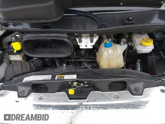 2019 Ram ProMaster Cargo z VIN 3C6URVJG7KE543895, wystawiony jako IAAI lot #41524135 z przebiegiem 93 150 mil mil oraz . Historia ofert i sprzedaży dostępna na DreamBid. Obrazek 10.