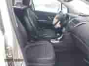 2016 Chevrolet Trax LT z VIN 3GNCJPSB4GL127243, wystawiony jako IAAI lot #41315207 z przebiegiem 110 638 mil mil oraz . Historia ofert i sprzedaży dostępna na DreamBid. Obrazek 5.