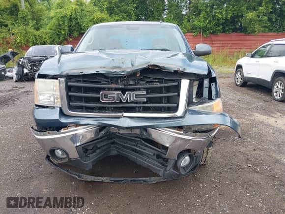 2009 GMC Sierra 1500 SLT with VIN 3GTEK33M59G212255, listed as a IAAI auction lot 42751396 with 176,279 mi miles and . Bid and sale history available at DreamBid. Image 6.