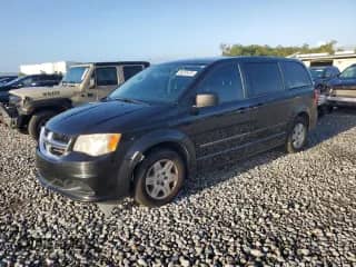 2013 Dodge Grand Caravan SE with VIN 2C4RDGBG1DR608040, listed as a Copart auction lot 85318475 with 107,927 mi miles and Salvage title. Bid and sale history available at DreamBid. Image 1.