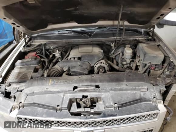 2010 Chevrolet Avalanche LT with VIN 3GNVKFE04AG113711, listed as a Copart auction lot 49735114 with 131,488 mi miles and Non repairable. Bid and sale history available at DreamBid. Image 11.