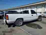 1999 Chevrolet Silverado 1500 с VIN 1GCEC14W9XE200521, выставлен на аукционе Copart как лот 71100125 с пробегом 339 452 миль миль и Списание • Salvage title. История ставок и продаж доступна на DreamBid. Изображение 3.