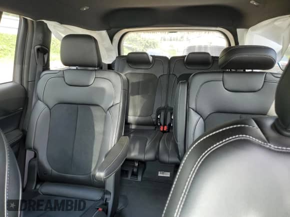 2025 Jeep Grand Cherokee Altitude X с VIN 1C4RJKAG1S8633302, выставлен на аукционе Copart как лот 71873175 с пробегом 4 996 миль миль и Списание • Salvage title. История ставок и продаж доступна на DreamBid. Изображение 10.