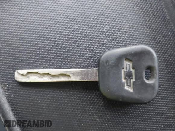 2016 Chevrolet Silverado 1500 Custom z VIN 1GCRCPEC2GZ393368, wystawiony jako IAAI lot #41501663 z przebiegiem 110 276 mil mil oraz . Historia ofert i sprzedaży dostępna na DreamBid. Obrazek 11.