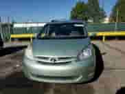 2010 Toyota Sienna XLE с VIN 5TDYK4CCXAS303876, выставлен на аукционе Copart как лот 81272115 с пробегом 170 141 миль миль и Списание • Salvage title. История ставок и продаж доступна на DreamBid. Изображение 14.