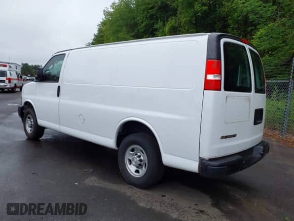 2021 Chevrolet Express Cargo with VIN 1GCWGAF7XM1179003, listed as a IAAI auction lot 42434171 with 54,473 mi miles and . Bid and sale history available at DreamBid. Image 3.