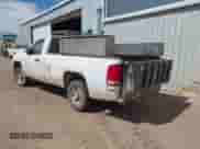 2007 Chevrolet Silverado 2500HD 1LT z VIN 1GCHK24K77E519998, wystawiony jako IAAI lot #43075898 z przebiegiem 441 587 mil mil oraz . Historia ofert i sprzedaży dostępna na DreamBid. Obrazek 3.