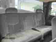 2005 GMC Sierra 1500 SLT z VIN 2GTEK19B751222394, wystawiony jako Copart lot #81972925 z przebiegiem 224 349 mil mil oraz Czysty tytuł • Clean title. Historia ofert i sprzedaży dostępna na DreamBid. Obrazek 10.