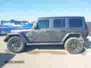 2021 Jeep Wrangler Unlimited Sahara Altitude z VIN 1C4HJXEN9MW618188, wystawiony jako IAAI lot #41674142 z przebiegiem 66 302 mil mil oraz . Historia ofert i sprzedaży dostępna na DreamBid. Obrazek 15.