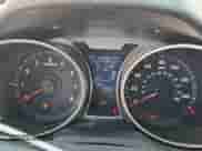 2013 Hyundai Veloster w/Gray Int z VIN KMHTC6AD4DU146162, wystawiony jako Copart lot #84929175 z przebiegiem 143 947 mil mil oraz Szkoda całkowita • Salvage title. Historia ofert i sprzedaży dostępna na DreamBid. Obrazek 9.