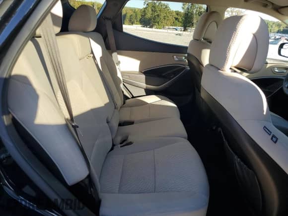 2016 Hyundai Santa Fe with VIN 5XYZU3LB2GG309600, listed as a Copart auction lot 82492665 with 138,069 mi miles and Clean title. Bid and sale history available at DreamBid. Image 11.
