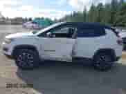 2021 Jeep Compass Trailhawk z VIN 3C4NJDDB2MT589180, wystawiony jako IAAI lot #43402223 z przebiegiem 76 756 mil mil oraz . Historia ofert i sprzedaży dostępna na DreamBid. Obrazek 14.