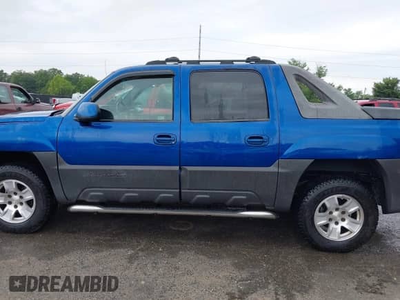 2003 Chevrolet Avalanche with VIN 3GNEK13T33G149232, listed as a IAAI auction lot 42748539 with 158,888 mi miles and . Bid and sale history available at DreamBid. Image 14.