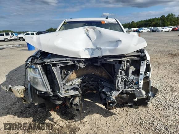 2015 Chevrolet Suburban LT с VIN 1GNSCJKC2FR181563, выставлен на аукционе Copart как лот 85076835 с пробегом 222 289 миль миль и Списание • Salvage title. История ставок и продаж доступна на DreamBid. Изображение 5.