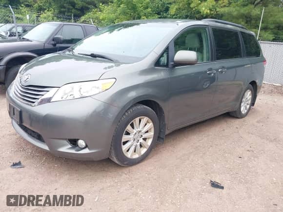 2014 Toyota Sienna Limited с VIN 5TDDK3DC5ES083785, выставлен на аукционе IAAI как лот 42559682 с пробегом 168 244 миль миль и . История ставок и продаж доступна на DreamBid. Изображение 2.