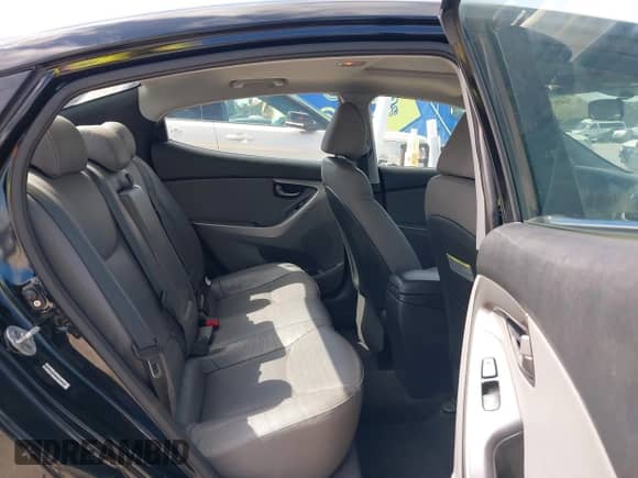 2011 Hyundai Elantra GLS z VIN KMHDH4AEXBU103476, wystawiony jako IAAI lot #42489771 z przebiegiem 109 954 mil mil oraz . Historia ofert i sprzedaży dostępna na DreamBid. Obrazek 8.