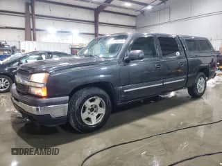 2005 Chevrolet Silverado 1500 LS z VIN 2GCEC13TX51214174, wystawiony jako Copart lot #44955455 z przebiegiem 181 986 mil mil oraz Szkoda całkowita • Salvage title. Historia ofert i sprzedaży dostępna na DreamBid. Obrazek 1.
