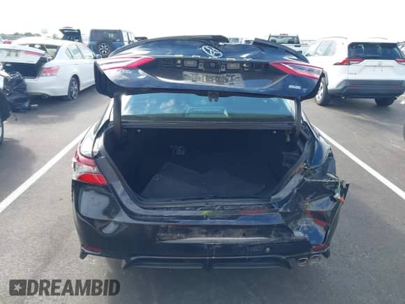 2021 Toyota Camry SE Nightshade z VIN 4T1G11AK8MU494510, wystawiony jako IAAI lot #43225311 z przebiegiem 73 978 mil mil oraz . Historia ofert i sprzedaży dostępna na DreamBid. Obrazek 17.