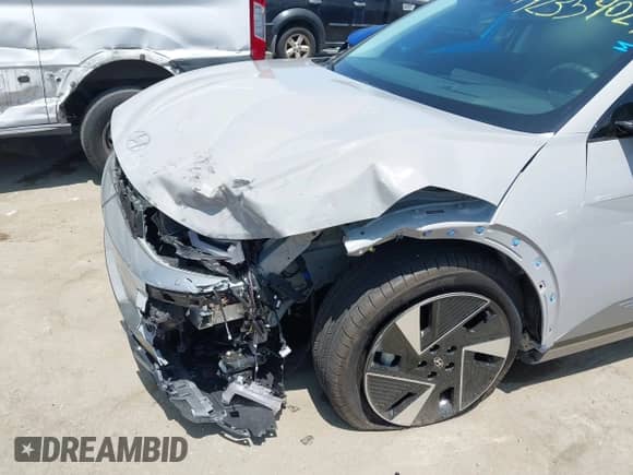 2025 Hyundai Ioniq 5 с VIN 7YAKR4DA0SY007083, выставлен на аукционе IAAI как лот 42359027 с пробегом 4 122 миль миль и . История ставок и продаж доступна на DreamBid. Изображение 6.