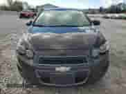 2014 Chevrolet Sonic LT z VIN 1G1JC5SG7E4104030, wystawiony jako Copart lot #82284455 z przebiegiem 163 625 mil mil oraz Szkoda całkowita • Salvage title. Historia ofert i sprzedaży dostępna na DreamBid. Obrazek 5.