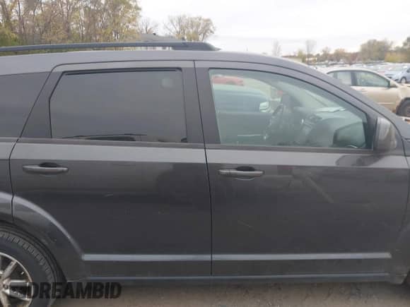 2017 Dodge Journey SXT z VIN 3C4PDDBG4HT548845, wystawiony jako IAAI lot #43552933 z przebiegiem 138 510 mil mil oraz . Historia ofert i sprzedaży dostępna na DreamBid. Obrazek 13.