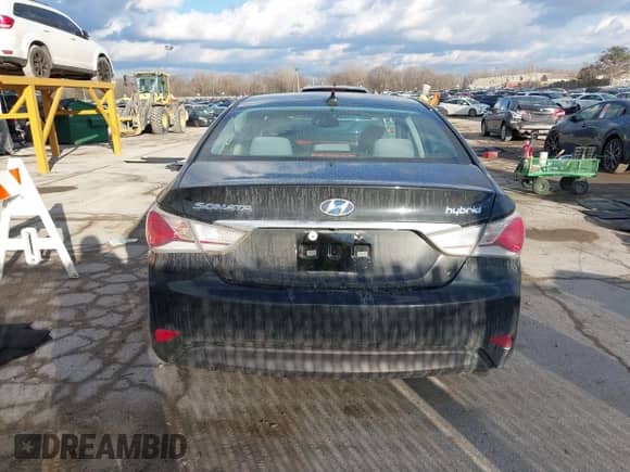 2015 Hyundai Sonata z VIN KMHEC4A49FA134199, wystawiony jako IAAI lot #41694125 z przebiegiem 49 000 mil mil oraz . Historia ofert i sprzedaży dostępna na DreamBid. Obrazek 17.