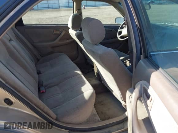 2001 Toyota Camry LE с VIN JT2BG22K010565423, выставлен на аукционе IAAI как лот 43325567 с пробегом 160 121 миль миль и . История ставок и продаж доступна на DreamBid. Изображение 8.