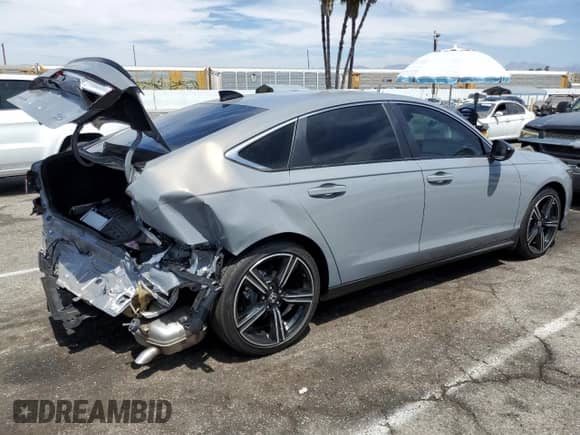 2025 Honda Accord Sport z VIN 1HGCY2F57SA052244, wystawiony jako Copart lot #69979835 z przebiegiem 1 391 mil mil oraz Szkoda całkowita • Salvage title. Historia ofert i sprzedaży dostępna na DreamBid. Obrazek 3.