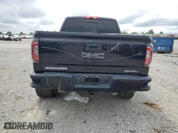 2016 GMC Sierra 1500 Denali z VIN 3GTU2PEJ7GG281449, wystawiony jako Copart lot #65558455 z przebiegiem 138 342 mil mil oraz Szkoda całkowita • Salvage title. Historia ofert i sprzedaży dostępna na DreamBid. Obrazek 6.