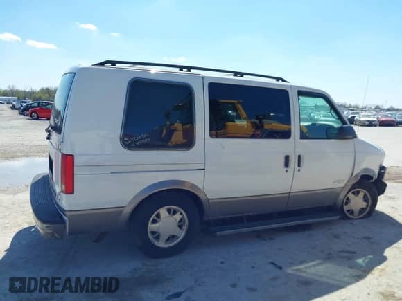 1999 Chevrolet Astro Cargo YF7 с VIN 1GBDM19W4XB142681, выставлен на аукционе IAAI как лот 41867860 с пробегом 207 581 миль миль и . История ставок и продаж доступна на DreamBid. Изображение 13.