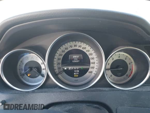 2013 Mercedes-Benz C 300 Sport with VIN WDDGF8AB3DR283934, listed as a IAAI auction lot 43436650 with 125,221 mi miles and . Bid and sale history available at DreamBid. Image 7.