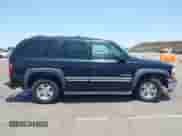 2002 Chevrolet Tahoe Z71 z VIN 1GNEK13T22R314086, wystawiony jako IAAI lot #42559524 z przebiegiem 256 113 mil mil oraz . Historia ofert i sprzedaży dostępna na DreamBid. Obrazek 14.