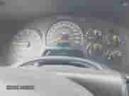 2002 Chevrolet TrailBlazer LS z VIN 1GNDT13S622226389, wystawiony jako IAAI lot #42361868 z przebiegiem 130 231 mil mil oraz . Historia ofert i sprzedaży dostępna na DreamBid. Obrazek 7.