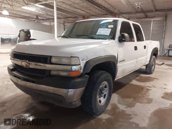2001 Chevrolet Silverado 2500HD LS с VIN 1GCHC23U61F178515, выставлен на аукционе IAAI как лот 41284539 с пробегом 221 175 миль миль и . История ставок и продаж доступна на DreamBid. Изображение 2.