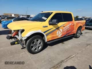 2018 Ford F-150 XLT z VIN 1FTEW1CP3JKD64423, wystawiony jako Copart lot #89496415 z przebiegiem Nie podano mil oraz Szkoda całkowita • Salvage title. Historia ofert i sprzedaży dostępna na DreamBid. Obrazek 1.