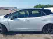 2024 Toyota Corolla XSE z VIN JTNC4MBE0R3217931, wystawiony jako IAAI lot #42579841 z przebiegiem 26 832 mil mil oraz . Historia ofert i sprzedaży dostępna na DreamBid. Obrazek 15.